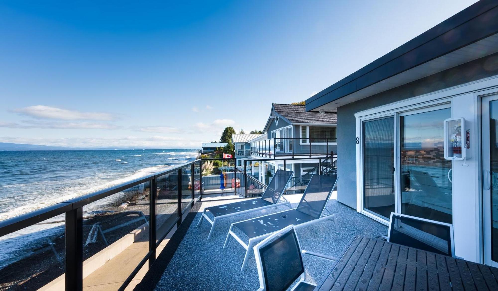 Qualicum Beach Ocean Suites Esterno foto