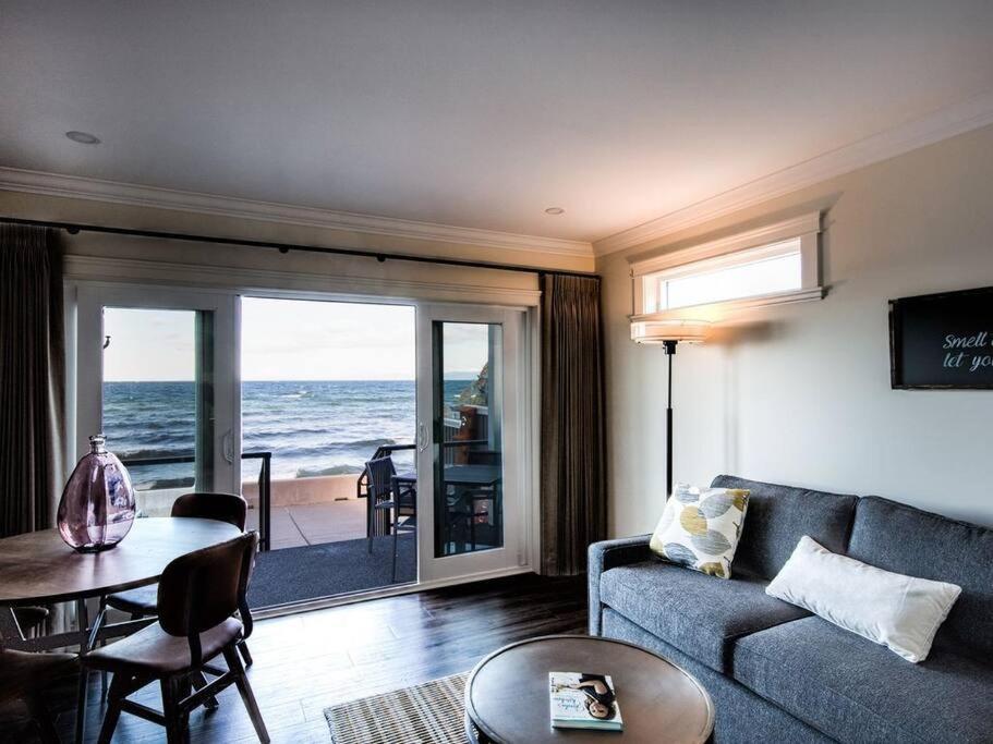 Qualicum Beach Ocean Suites Esterno foto