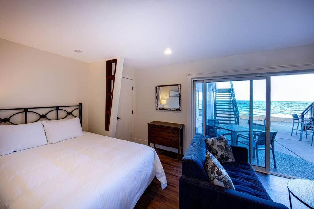 Qualicum Beach Ocean Suites Esterno foto