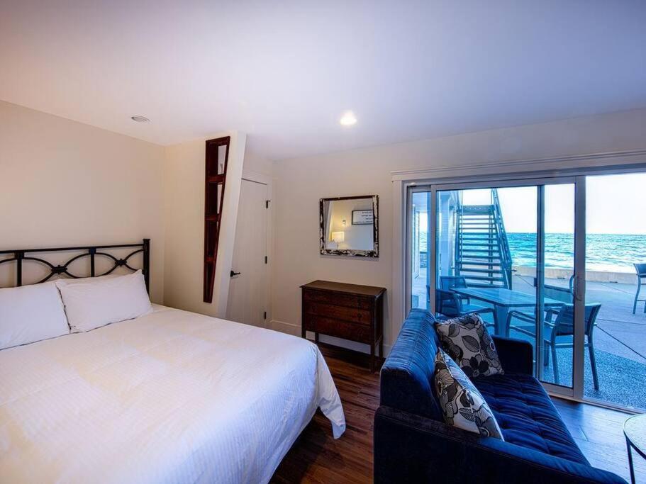 Qualicum Beach Ocean Suites Esterno foto