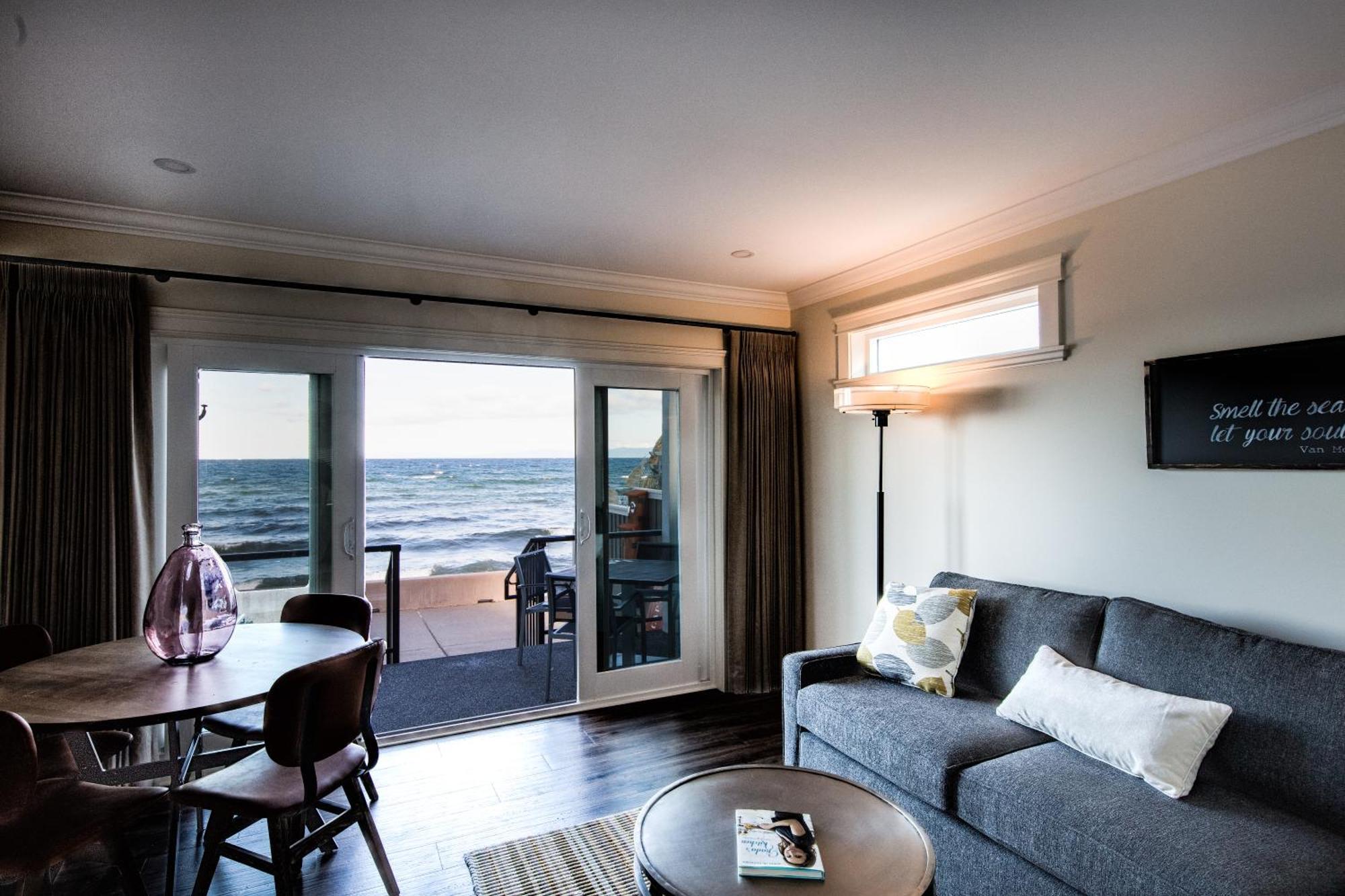 Qualicum Beach Ocean Suites Esterno foto